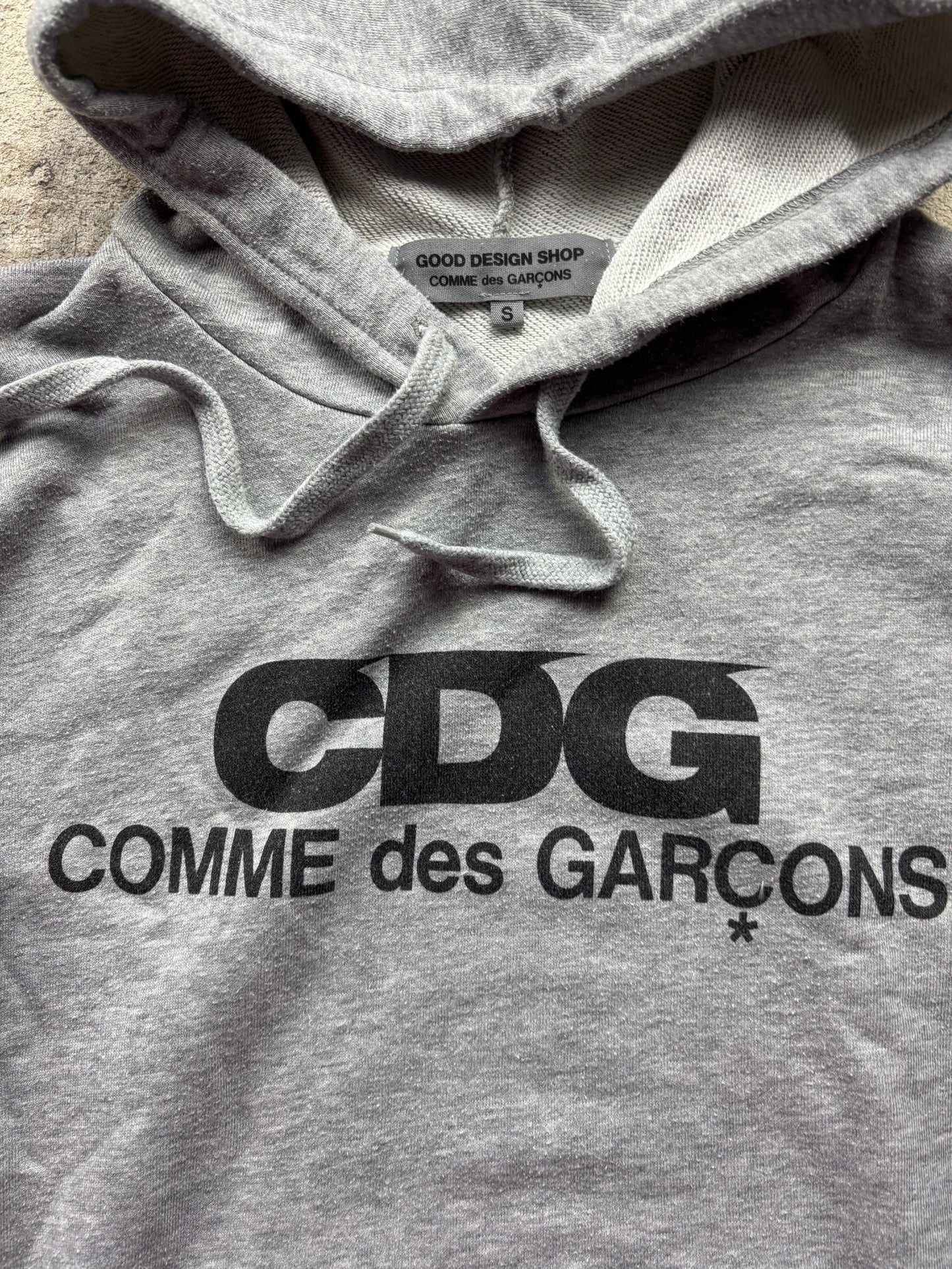 CDG PLAY GREY HOODIE (S)