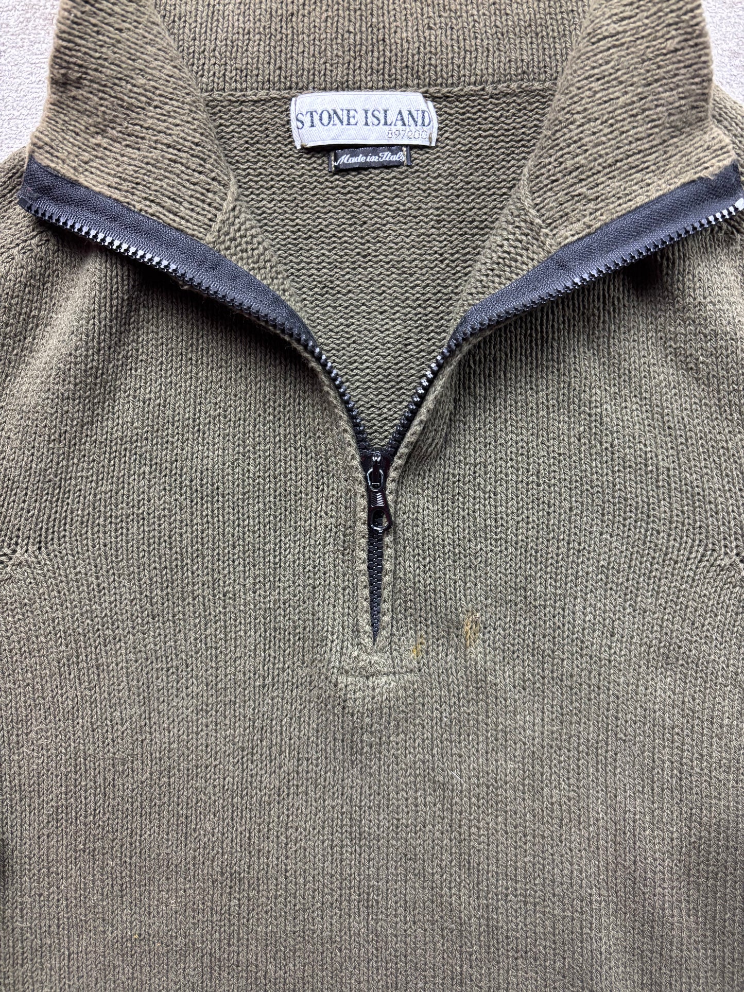 STONE ISLAND HALF ZIP UP KNIT (L)
