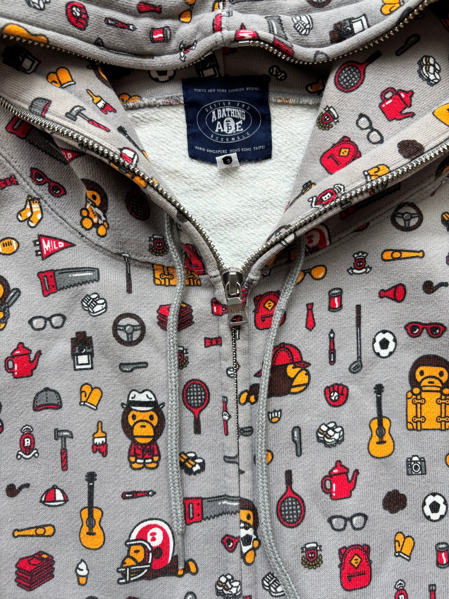 BAPE BABYMILO ZIP UP HOODIE (M)