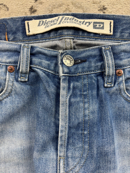 DIESEL JEANS W30 L32