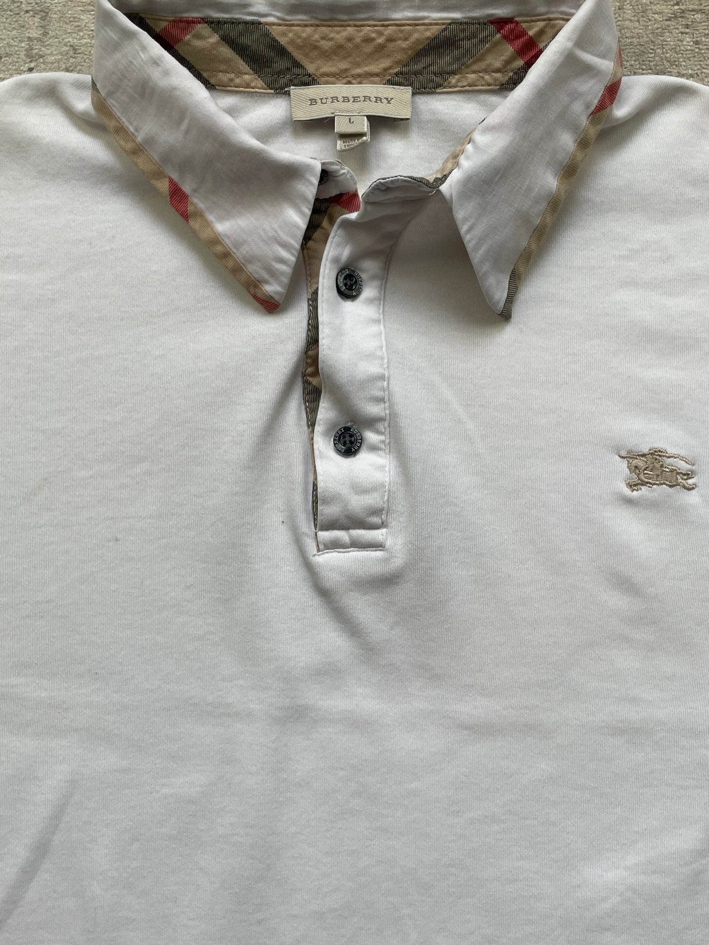 BURBERRY POLO SHIRT (M)