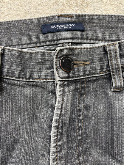 BURBERRY JEANS W32 L32