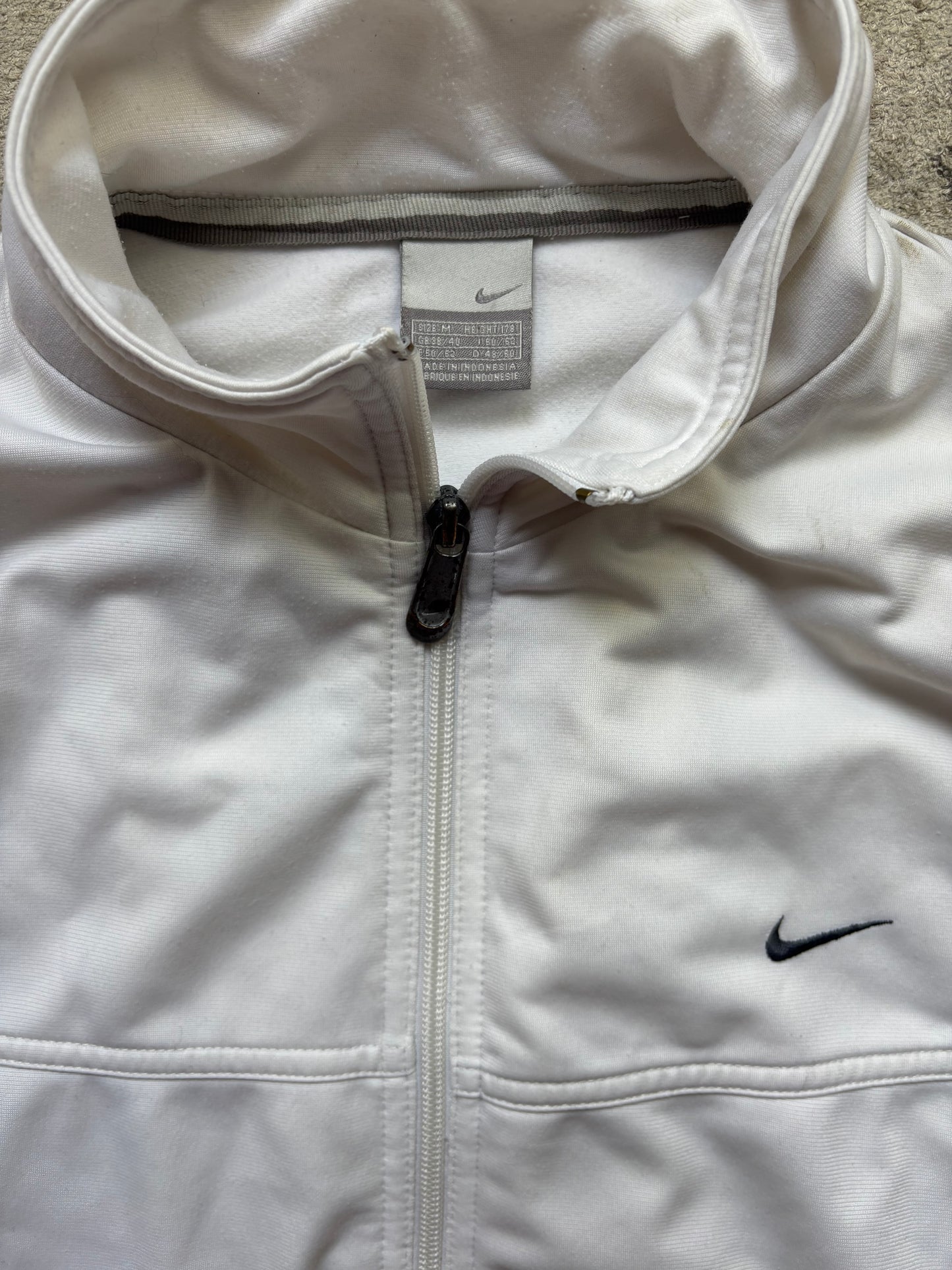 NIKE WHITE ZIP UP VEST (M)