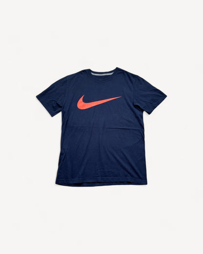 NIKE NAVY T-SHIRT (M)