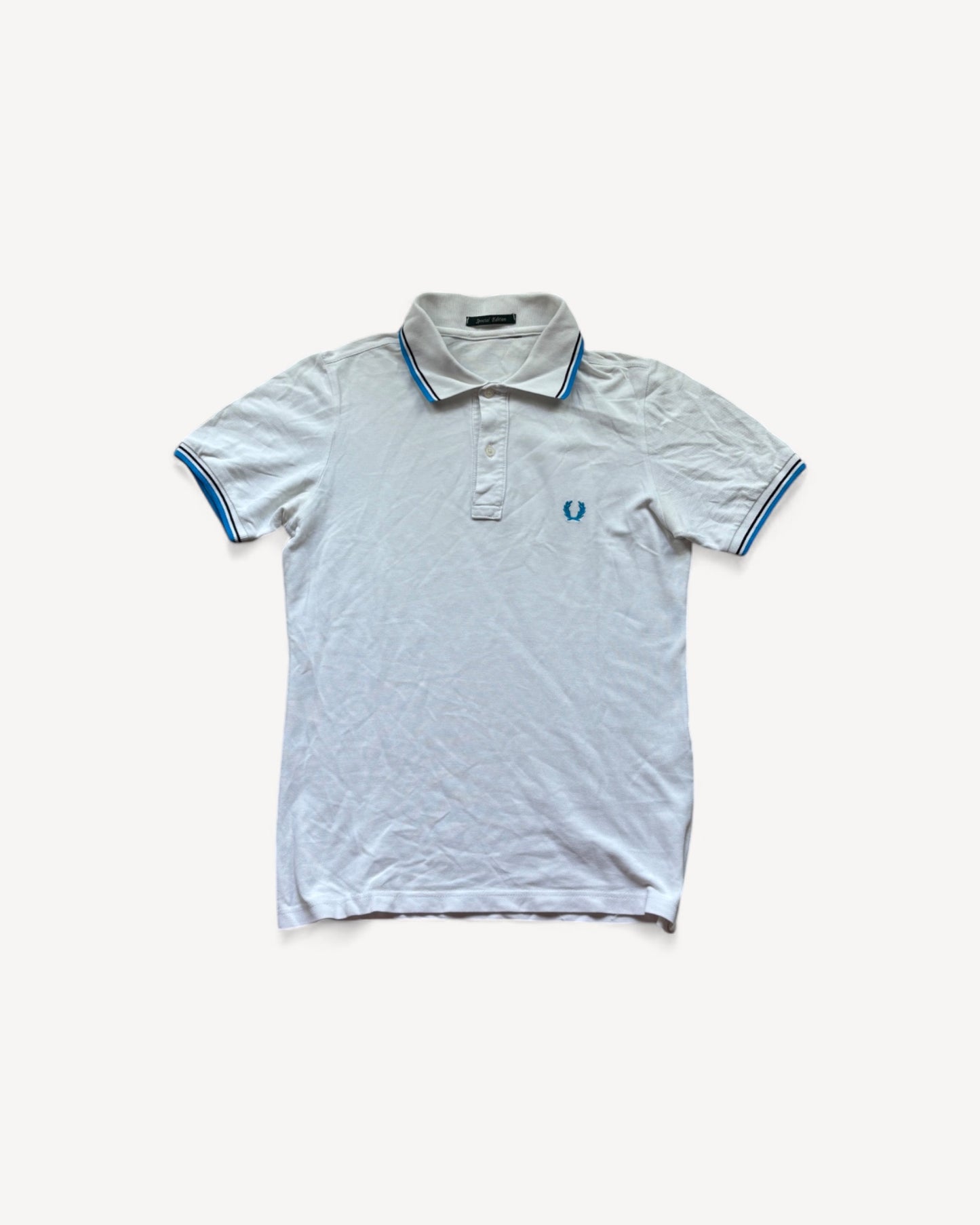 FRED PERRY POLO SHIRT (M)