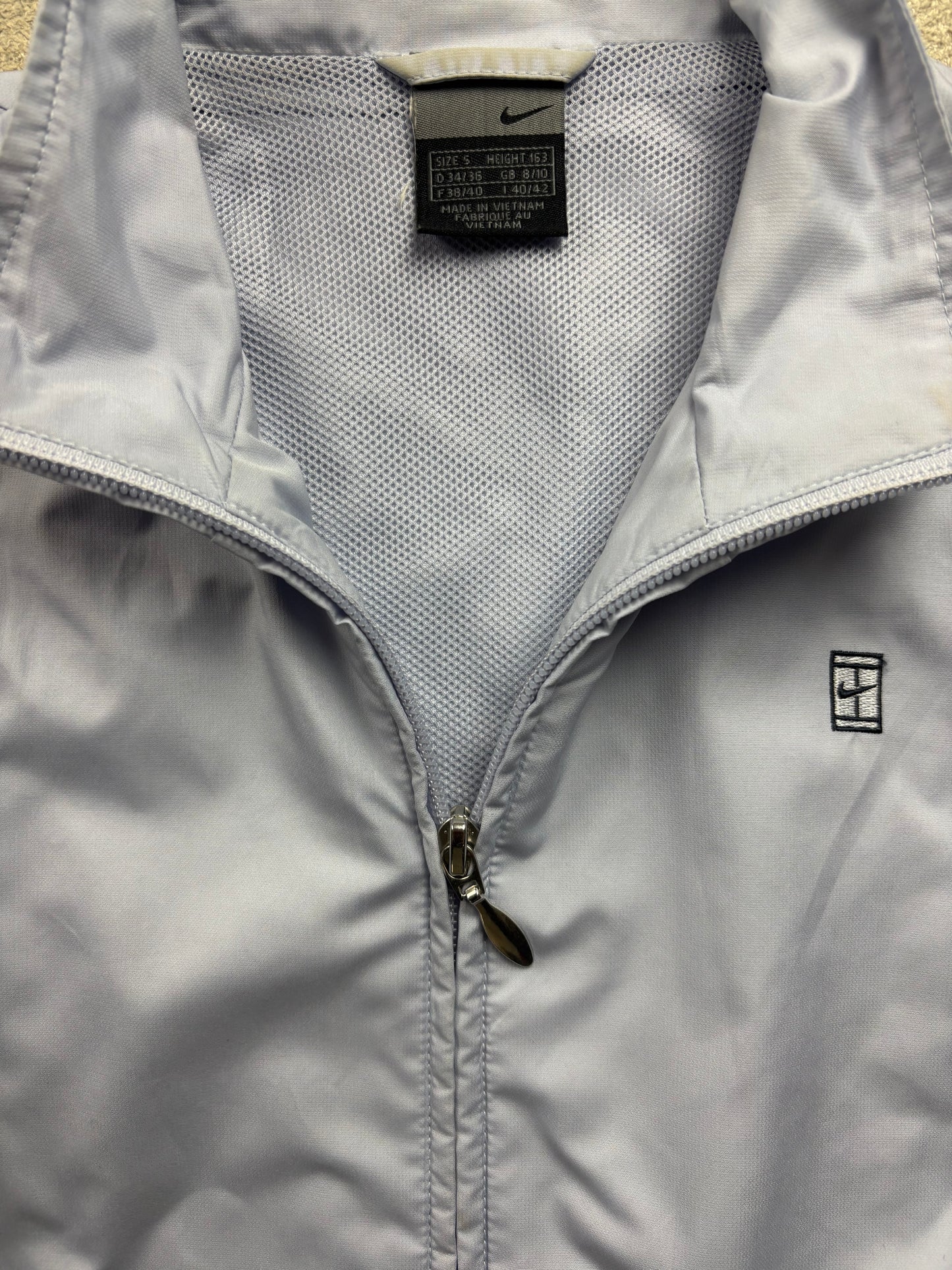 NIKE BABYBLUE ZIP UP VEST (S)