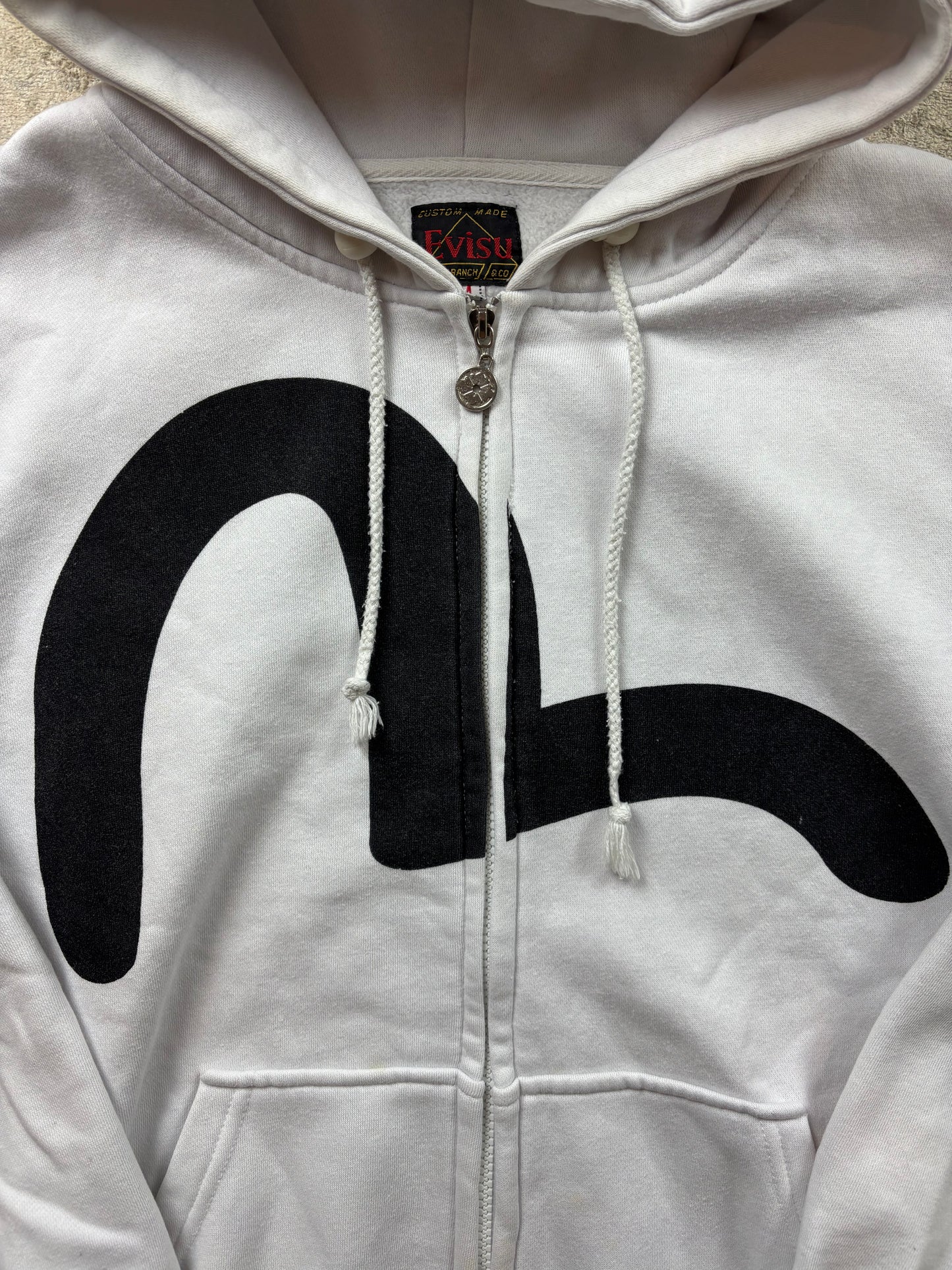 EVISU WHITE ZIP UP HOODIE (M)