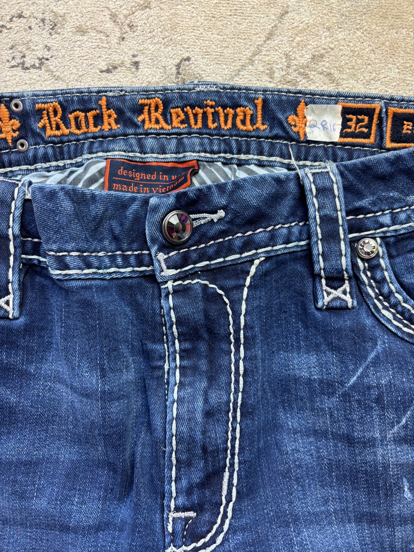 ROCK REVIVAL JEANS W32 L32 #RR16
