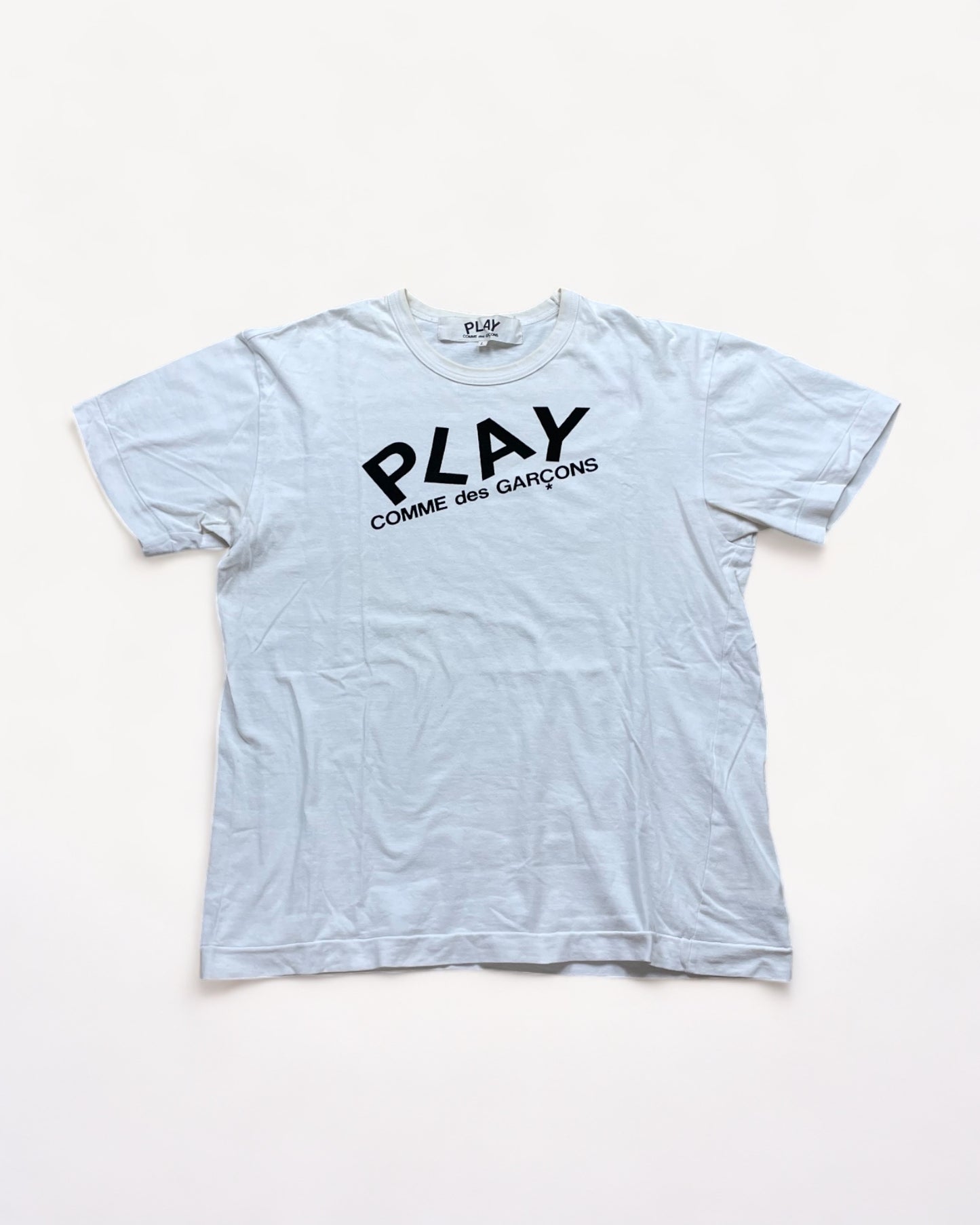 CDG PLAY WHITE T-SHIRT (L)