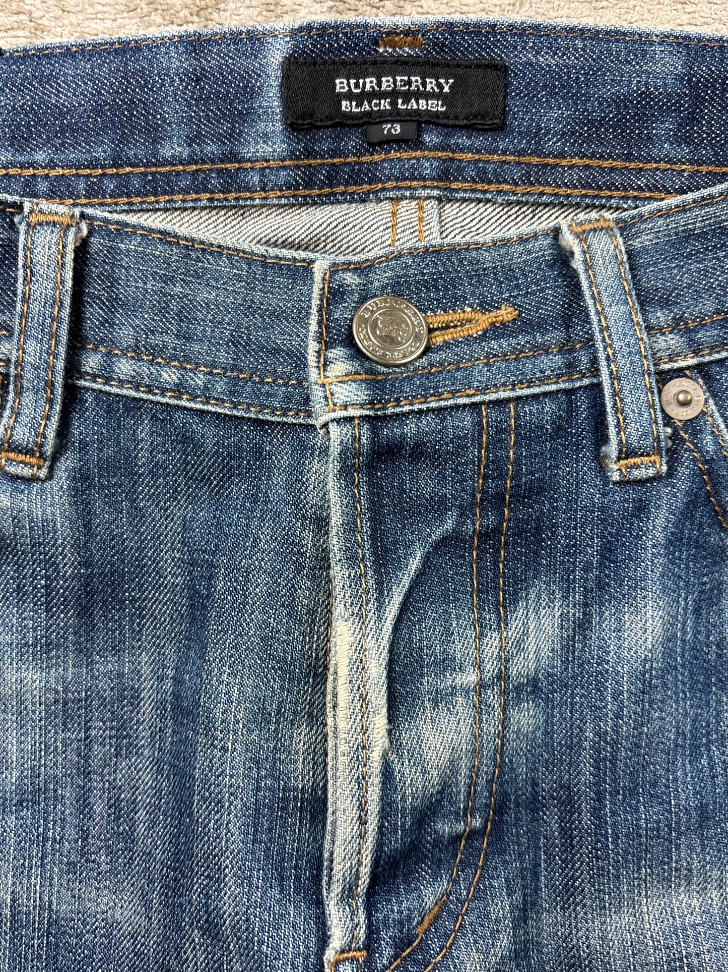 BURBERRY JEANS W31 L30