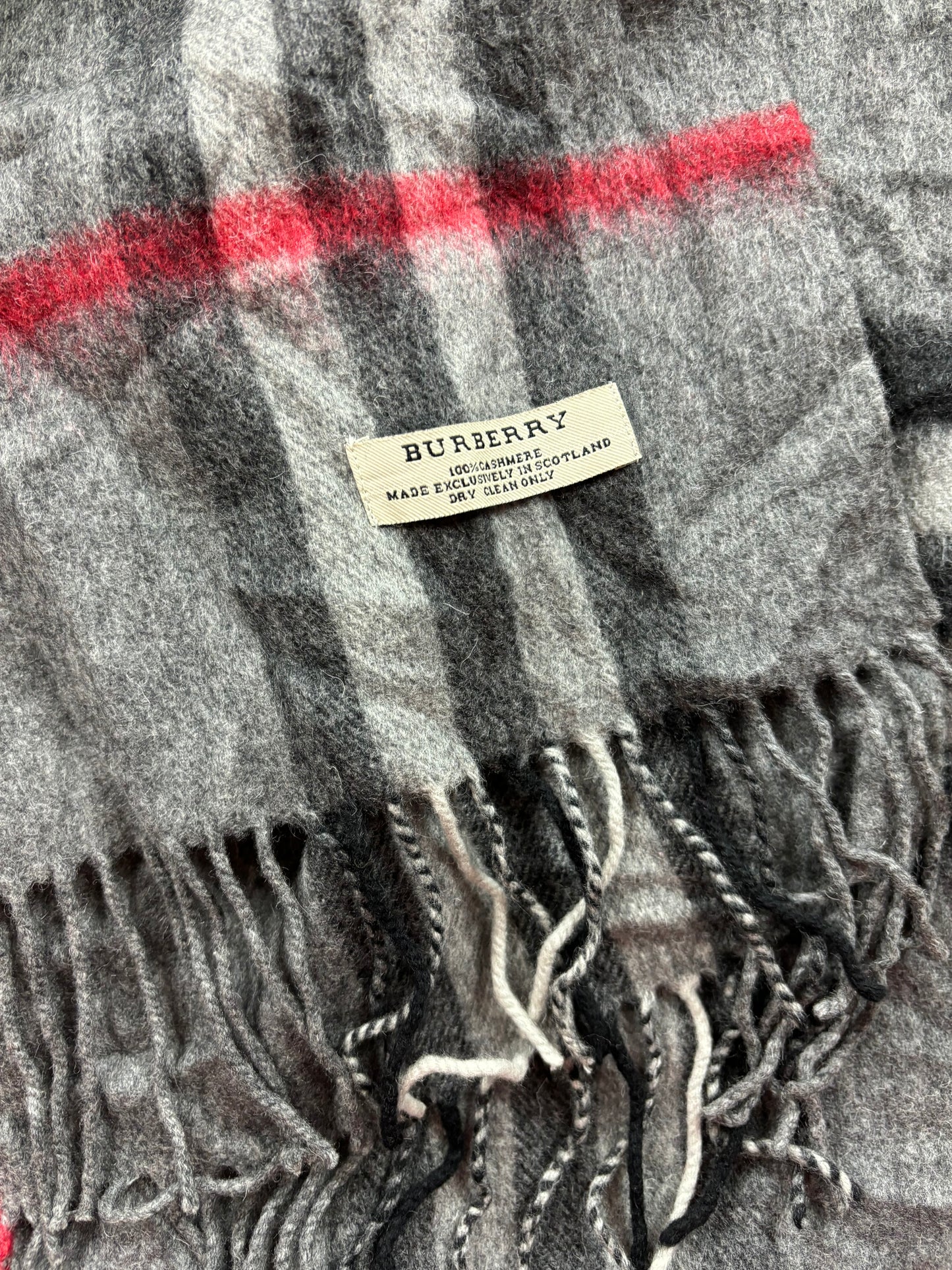 BURBERRY NOVACHECK CASHMERE SCARF GREY