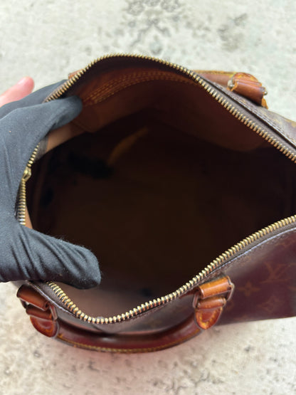 LOUIS VUITTON SPEEDY BAG