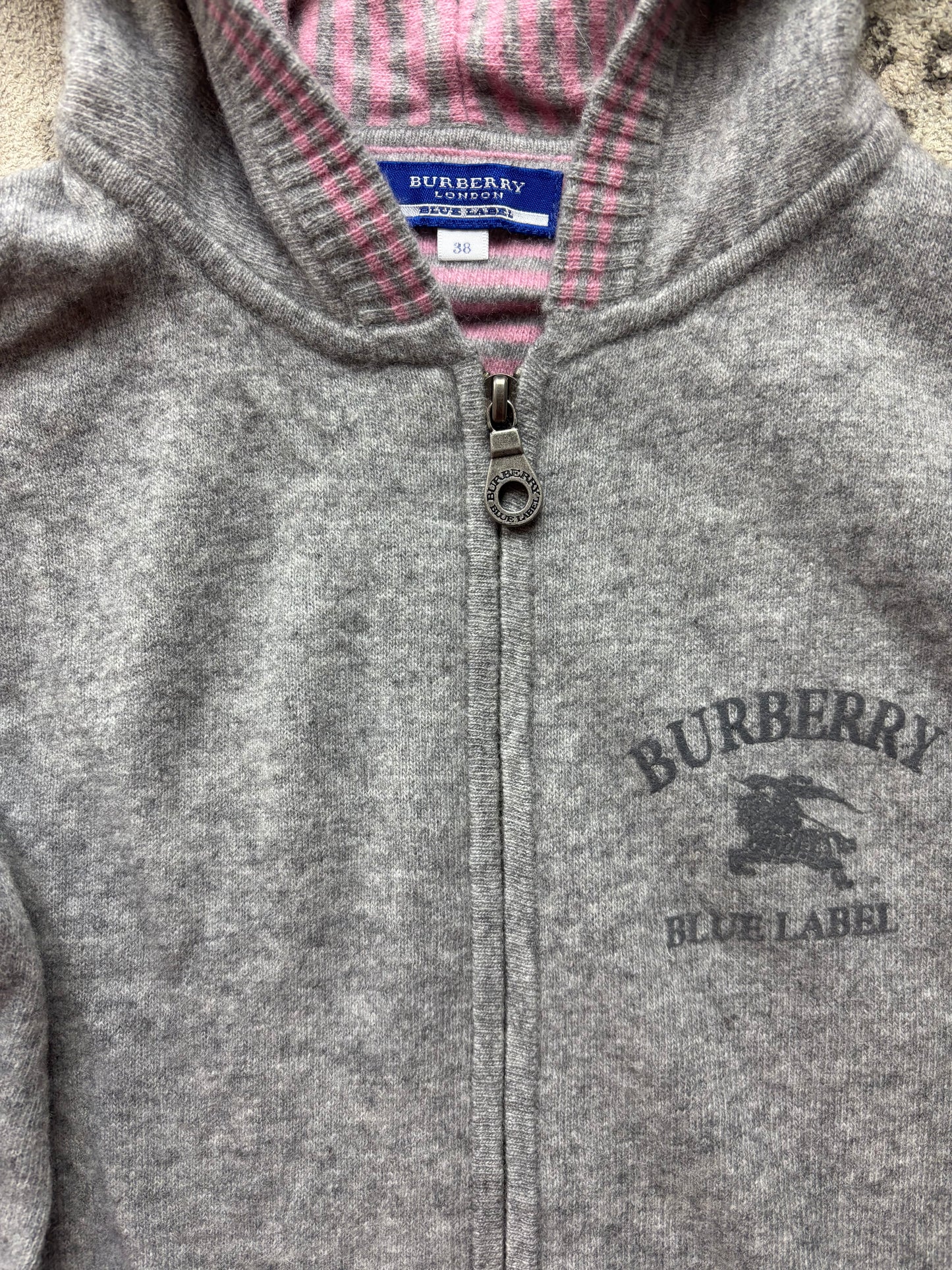 BURBERRY GREY ZIP UP HOODIE (S)