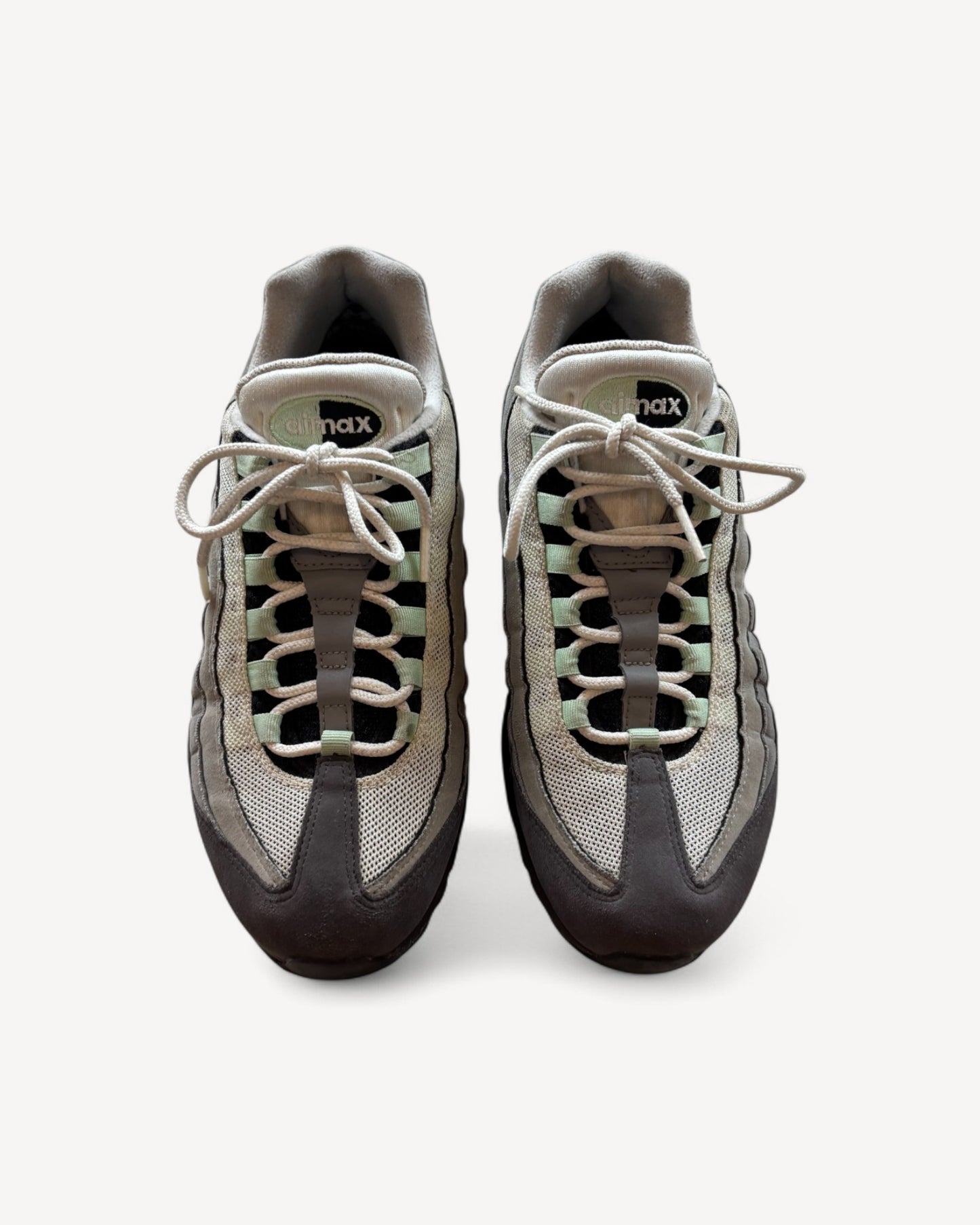 NIKE AIR MAX 95s FRESH MINT SNEAKER (42)
