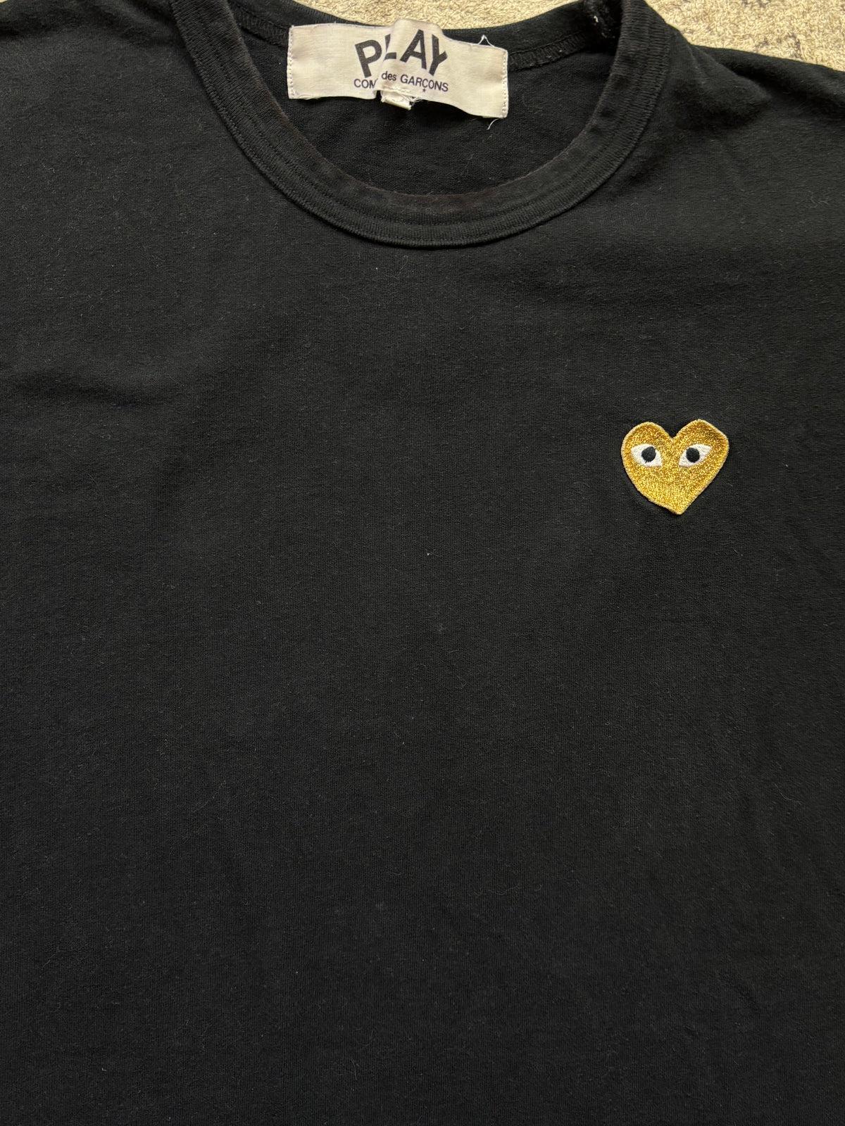 CDG PLAY BLACK T-SHIRT (L)