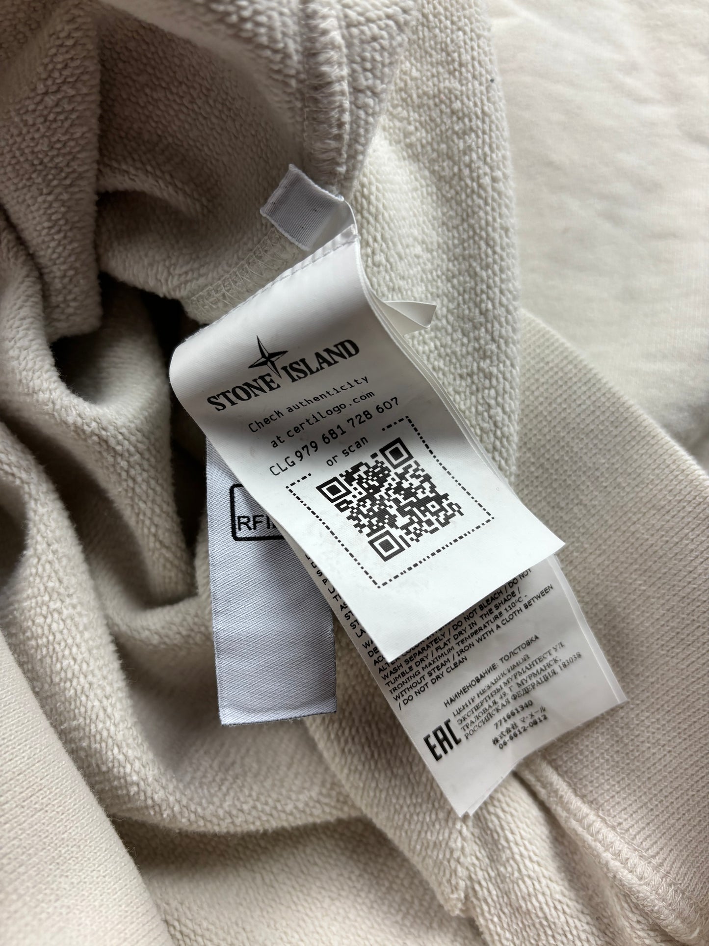 STONE ISLAND WHITE SWEATER (M)