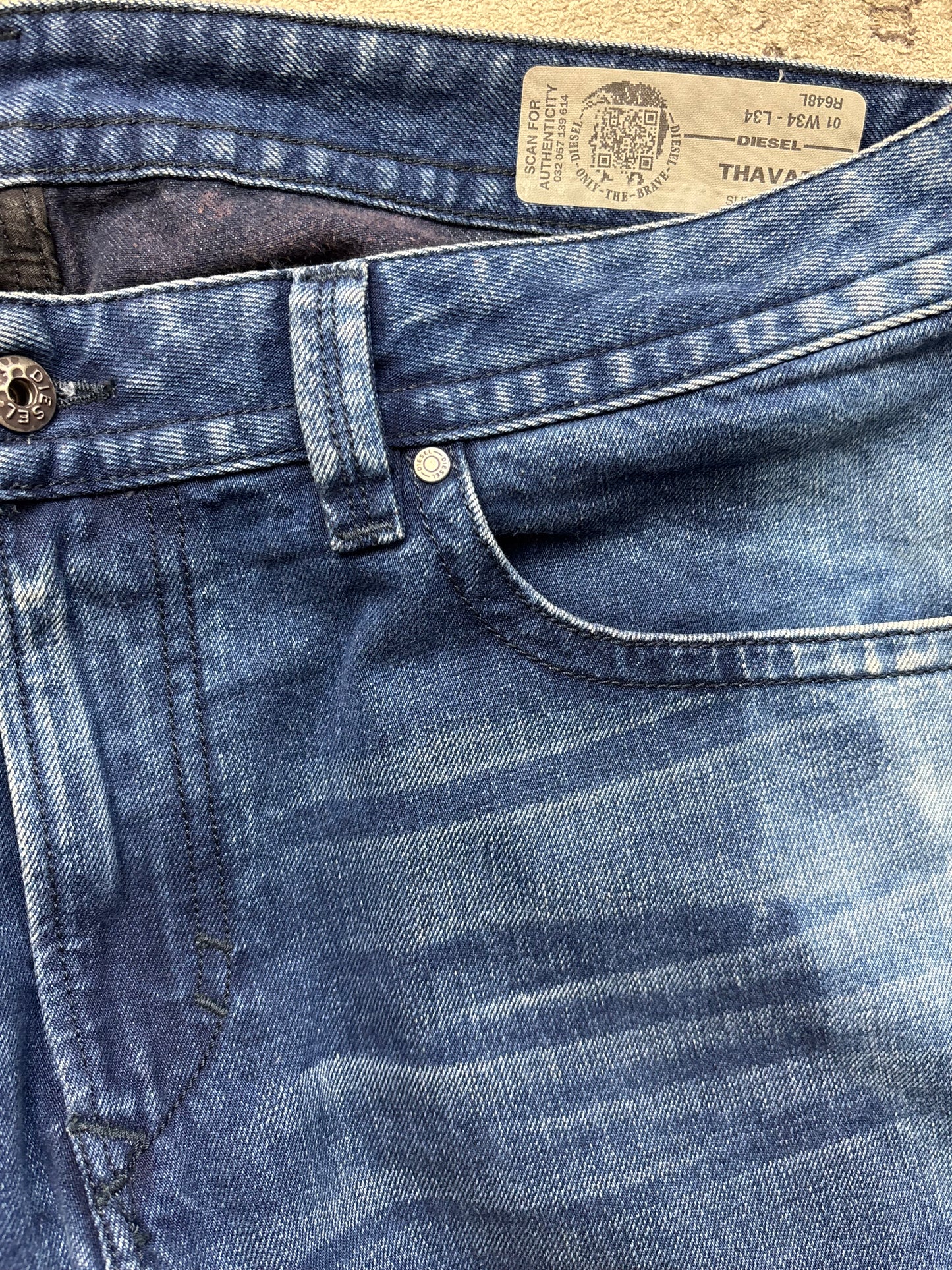 DIESEL JEANS W34 L32