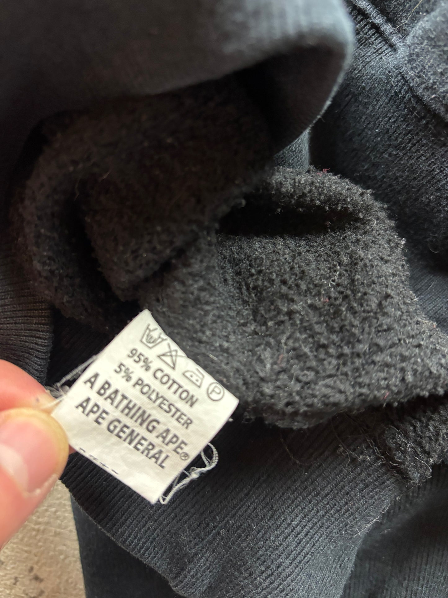 BAPE BLACK HOODIE (L)