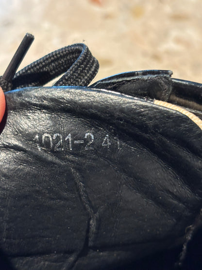 BURBERRY SNEAKER (41)