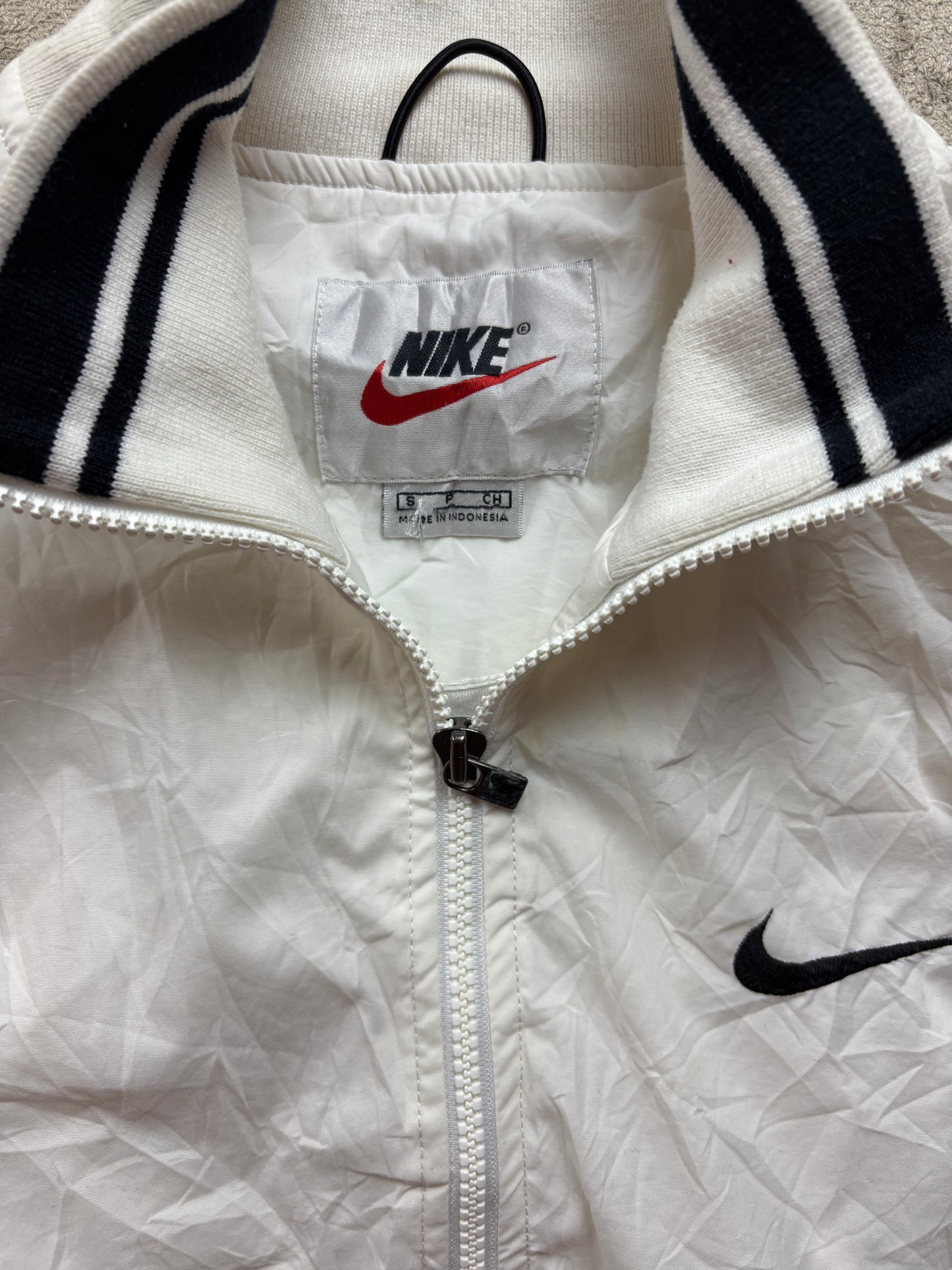NIKE ZIP UP JACKET BLACK (L)