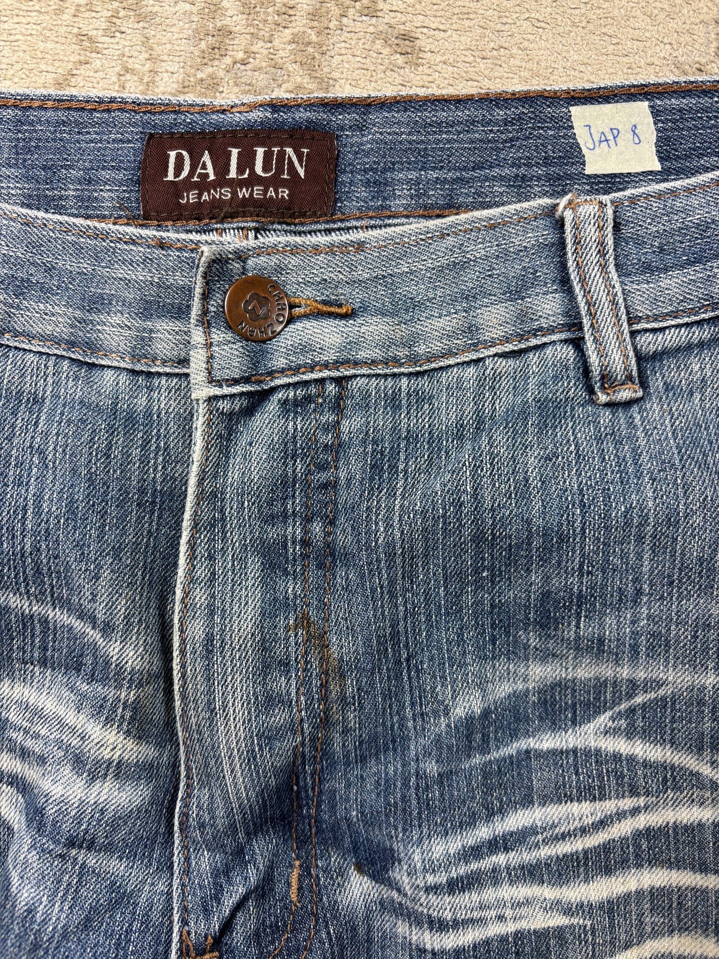 JAPANESE EMBROIDERED DENIM W32 L30 #JAP8
