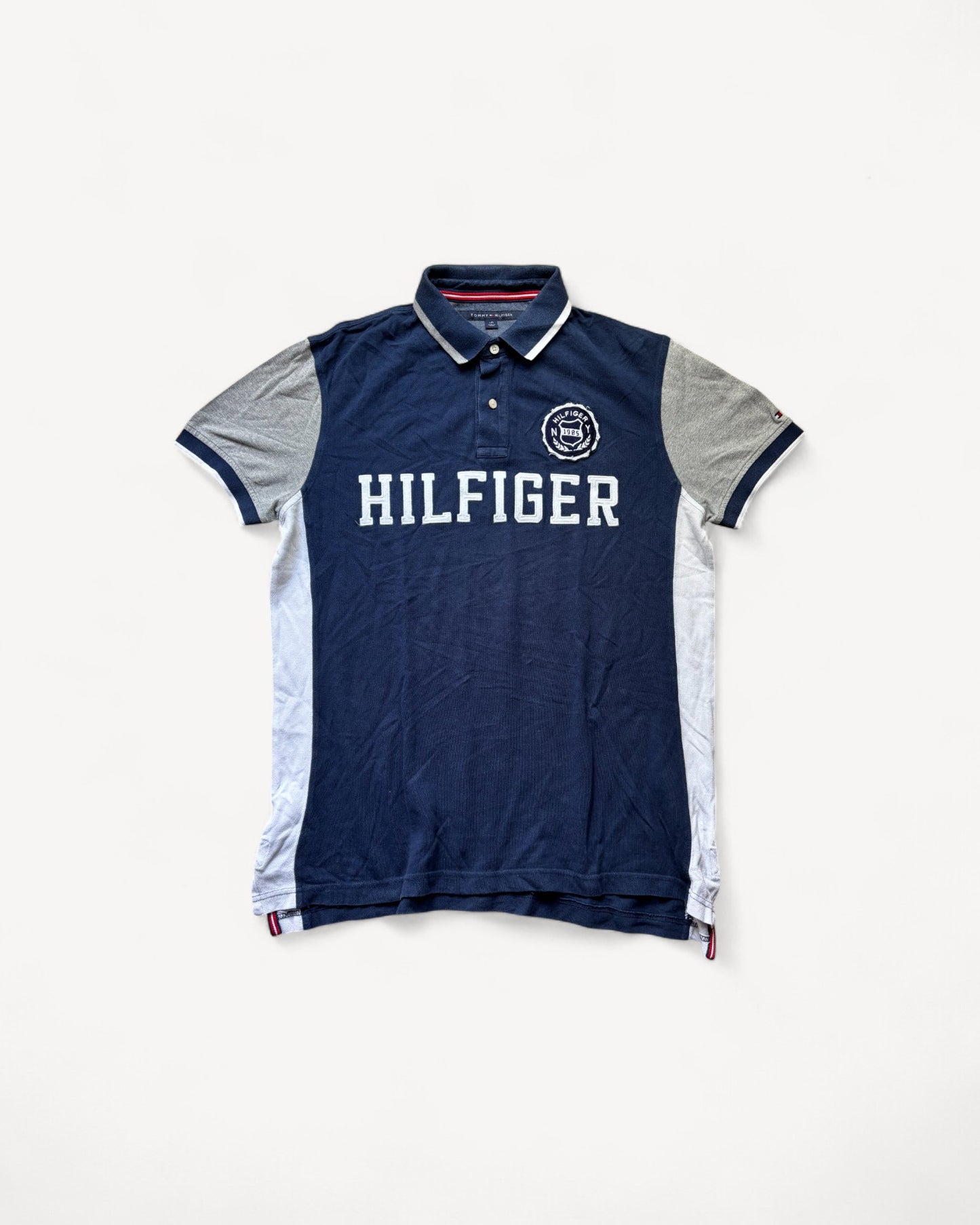 HILFIGER POLO SHIRT (L)