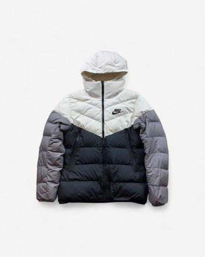 NIKE PUFFER JACKET (M)