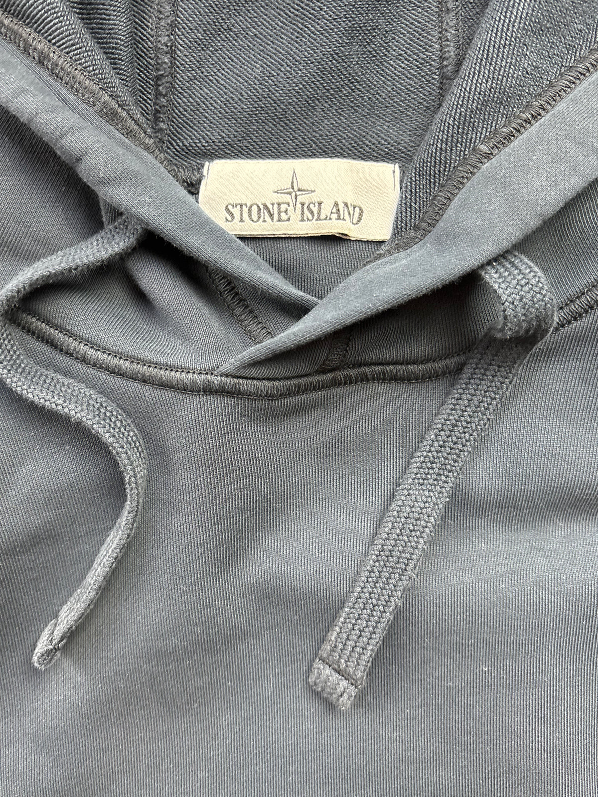 STONE ISLAND NAVY HOODIE (XL)