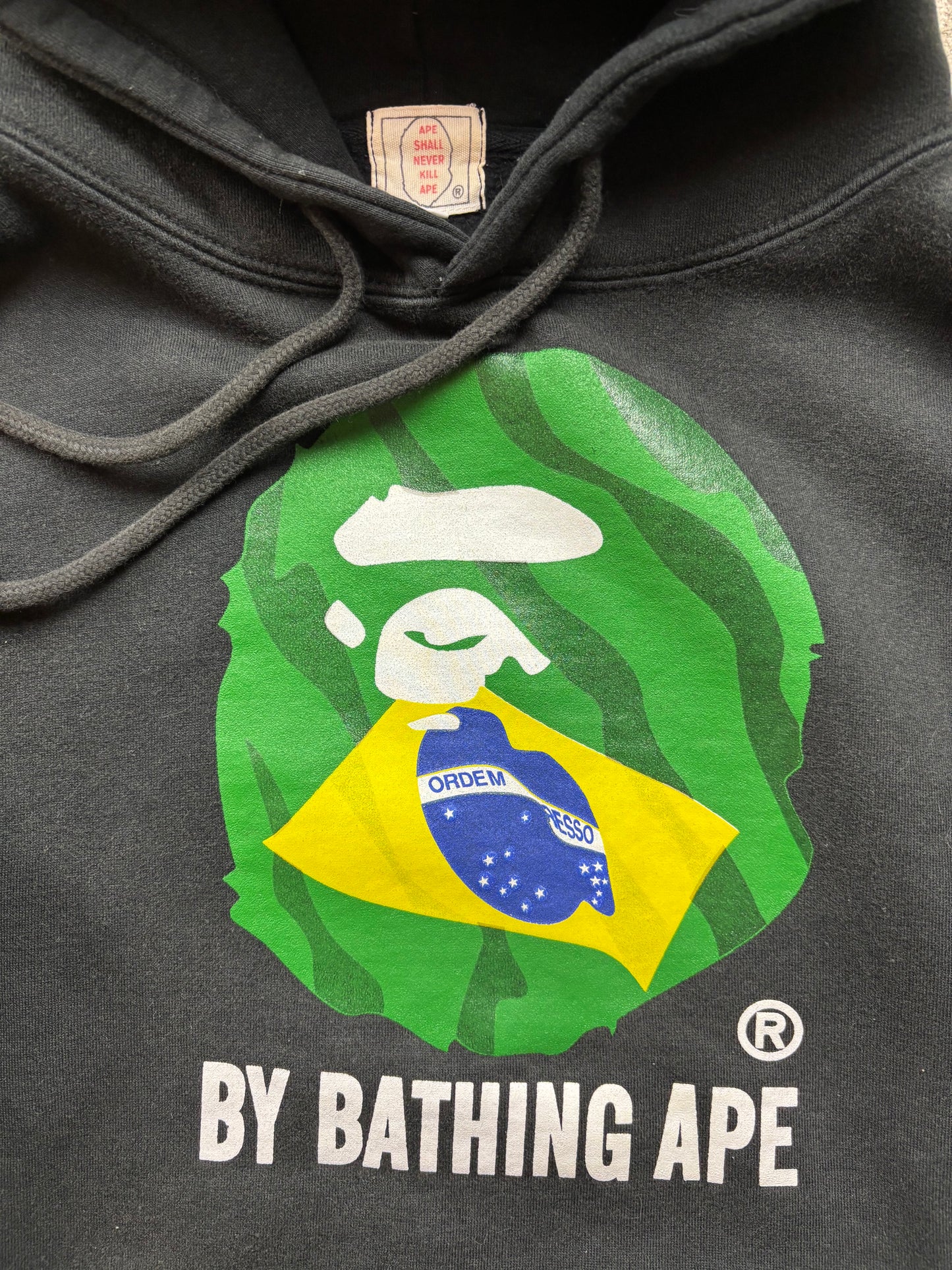 BAPE BRASIL HOODIE (L)