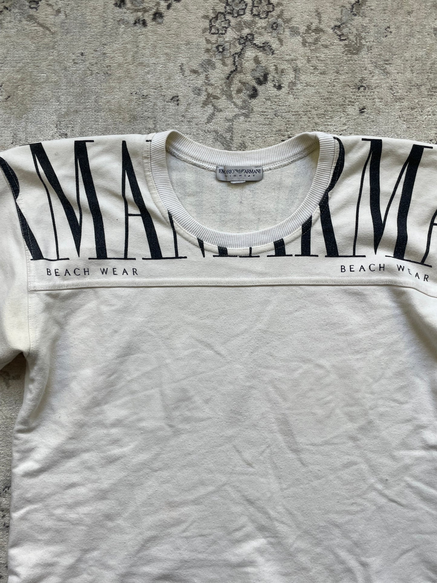 ARMANI T-SHIRT (S)