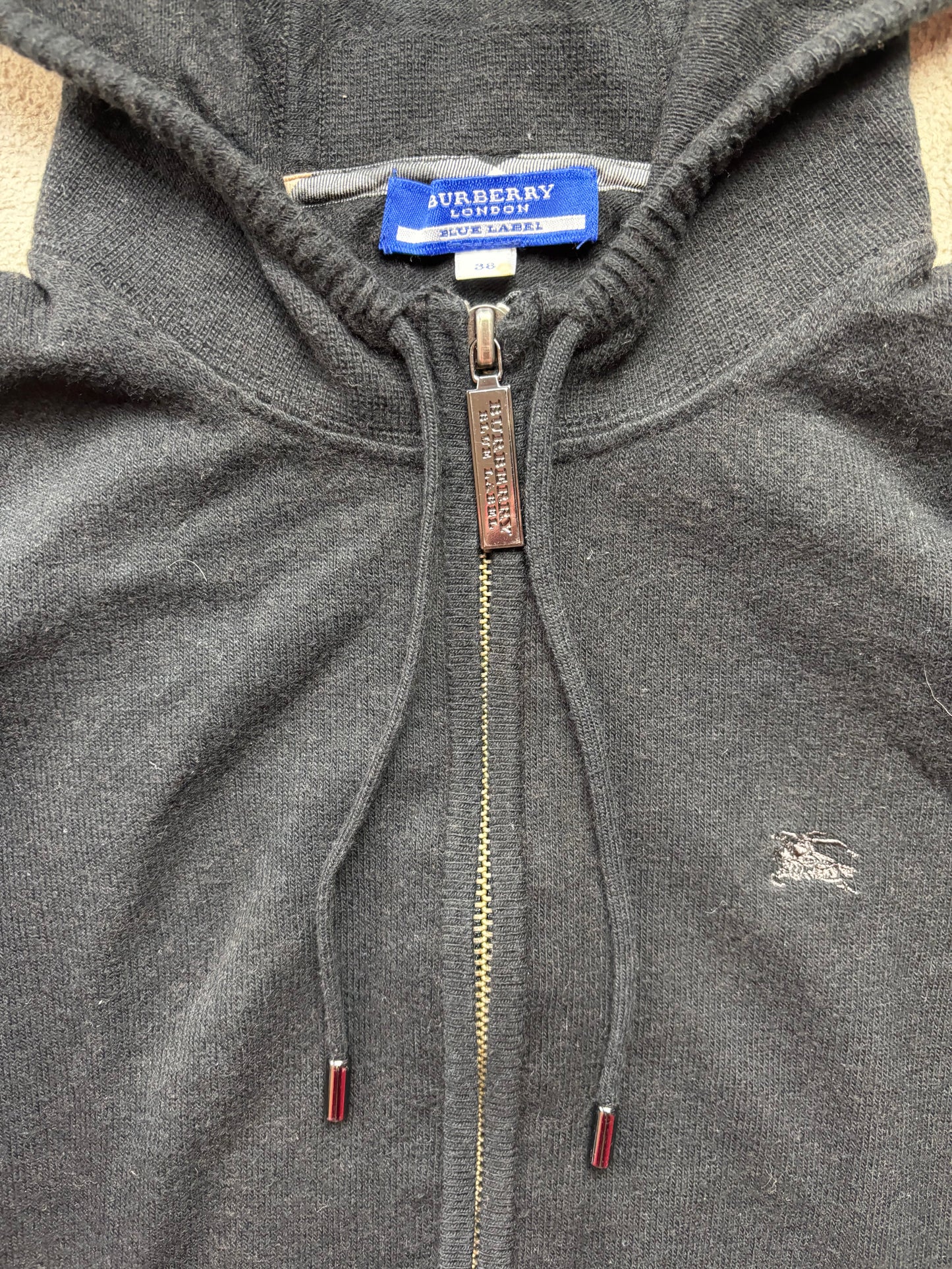 BURBERRY BLACK ZIP UP HOODIE (S)