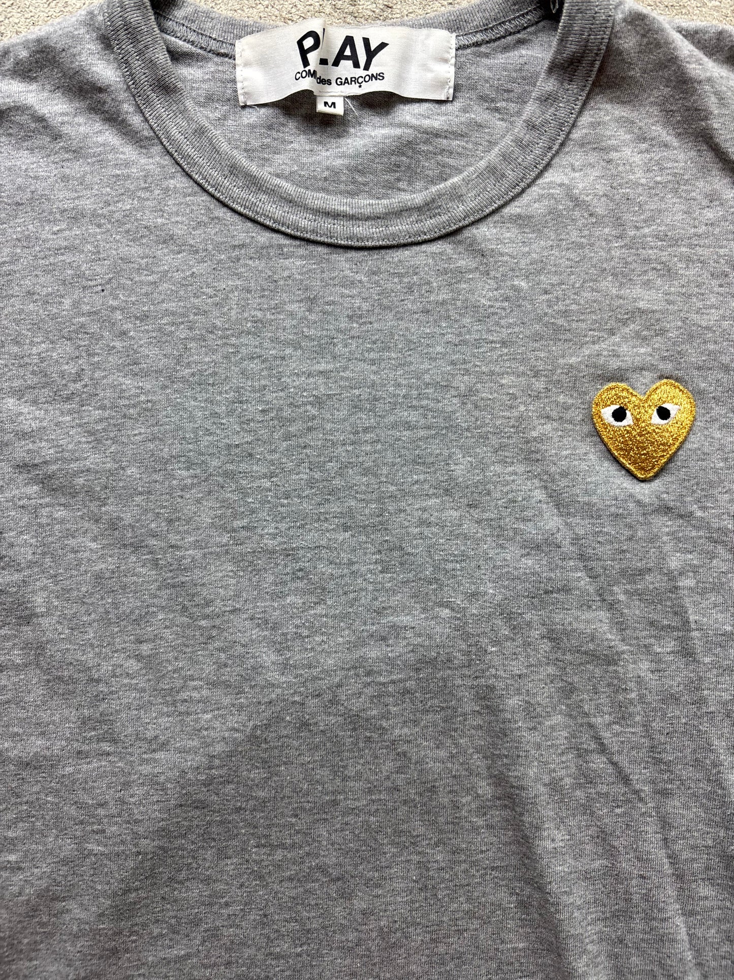 CDG PLAY GREY T-SHIRT (M)